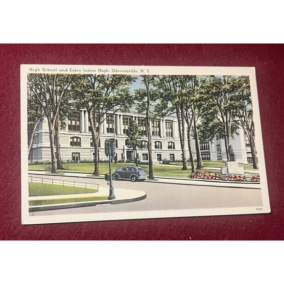 Postcard‎ - High School & Estee Junior High, Gloversville, NY Unposted - Picture 1 of 2